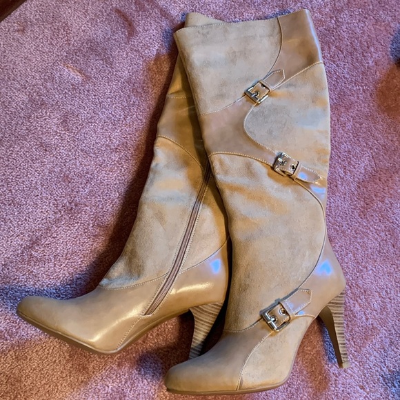 Shoes - EUC Buckle Detail zip up boots